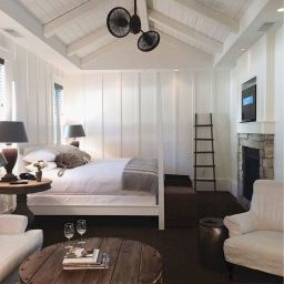 50 Cozy Farmhouse Master Bedroom Decoration Ideas | Modern within Modern Urban Bedroom Design