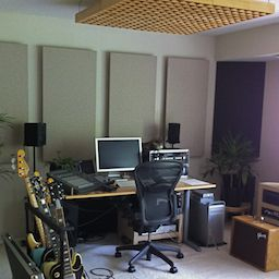 5 Ways To Keep Your Music Studio Organized : Ask.audio with regard to Bedroom Music Studio Design